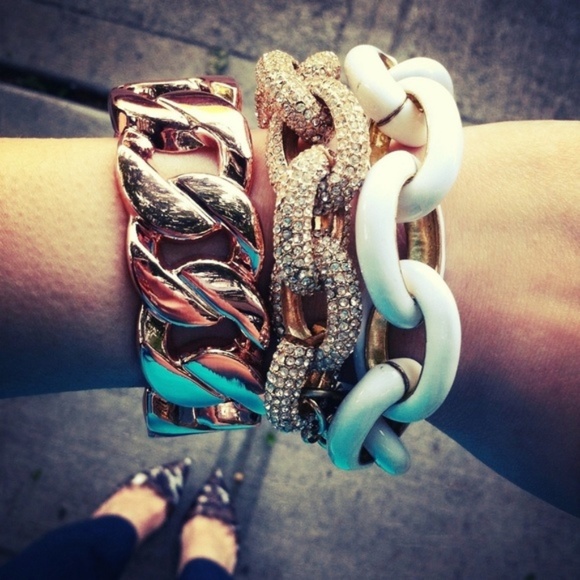 🛍 Chunky Link Bracelet - White - Picture 2 of 4